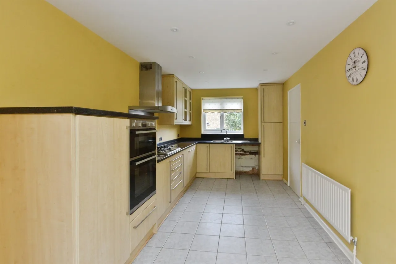 Breton, Stony Stratford, MK11, photo 4