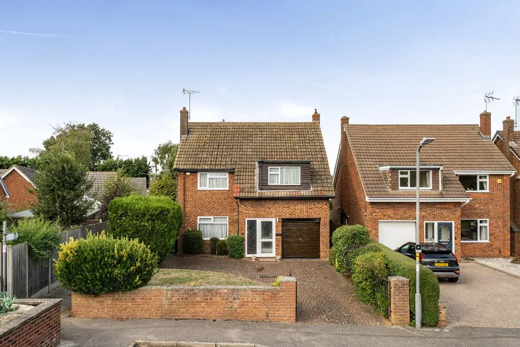 3 bed house for sale — Mill Road, Bletchley, Milton Keynes, Buckinghamshire, MK2 2LD