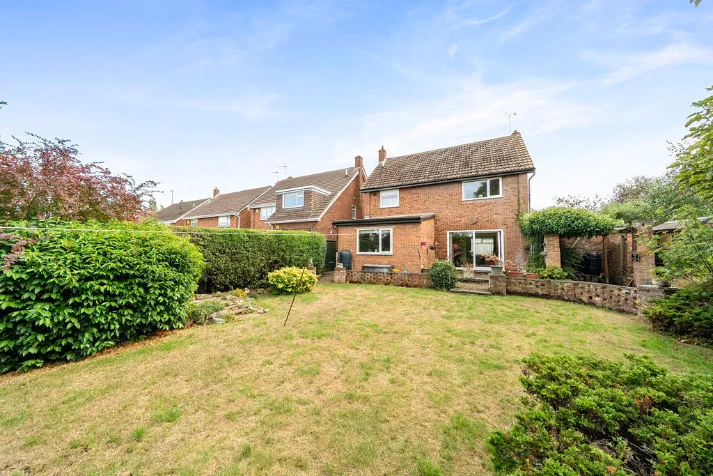 Mill Road, Bletchley, Milton Keynes, Buckinghamshire, MK2 2LD, photo 6