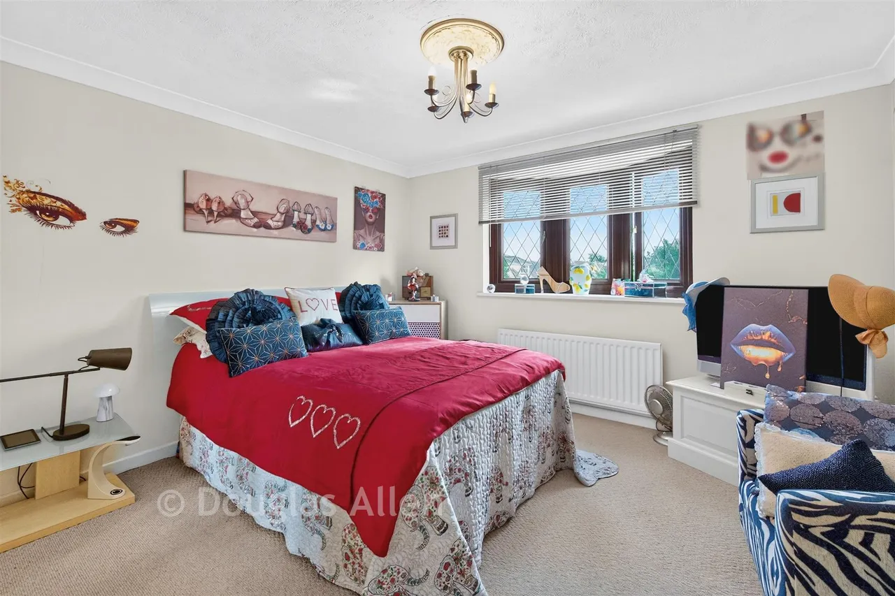 London Road, Billericay, SS12, photo 11