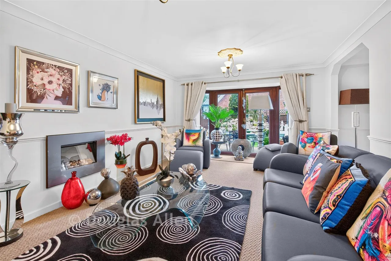 London Road, Billericay, SS12, photo 6