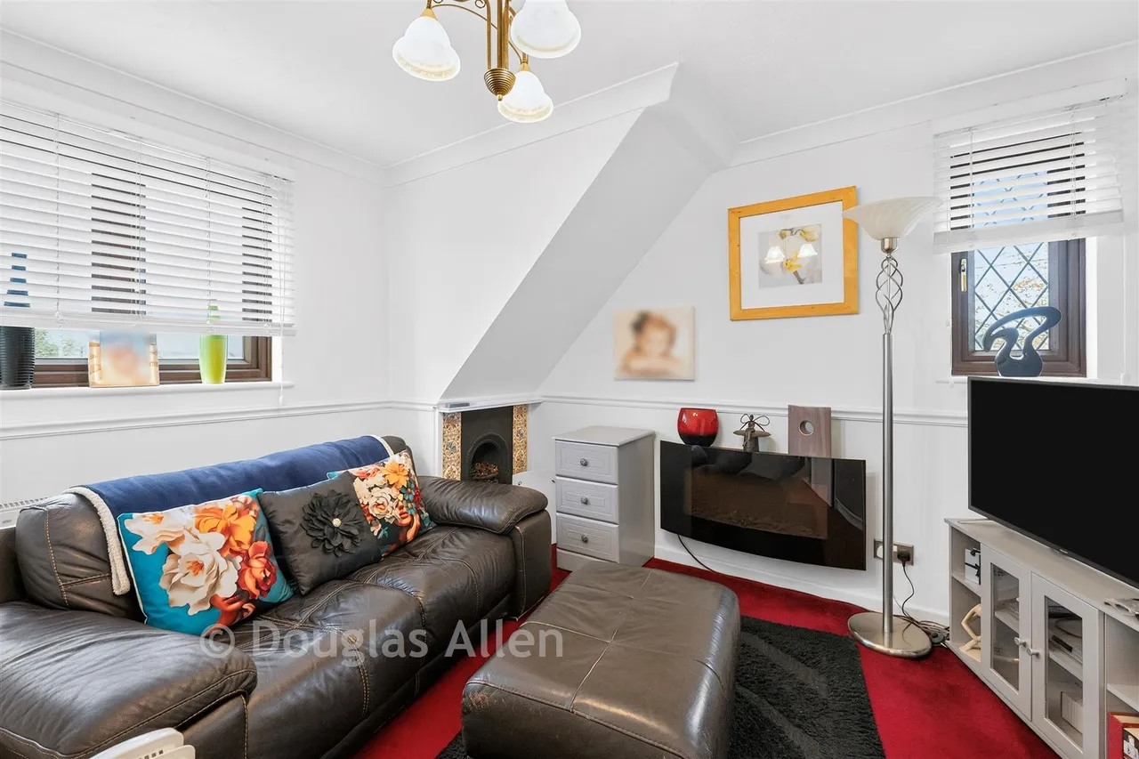 London Road, Billericay, SS12, photo 13