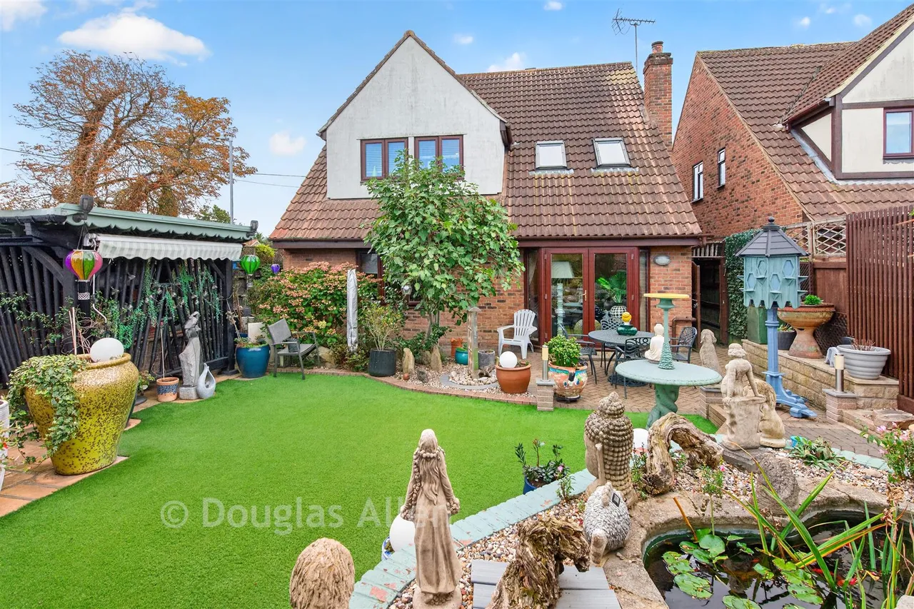 London Road, Billericay, SS12, photo 16