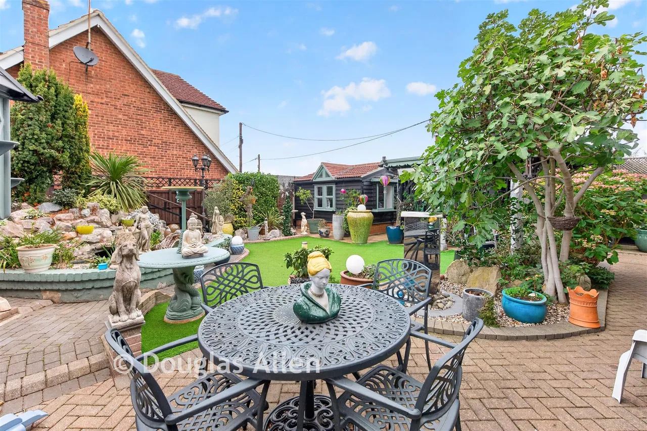 London Road, Billericay, SS12, photo 15