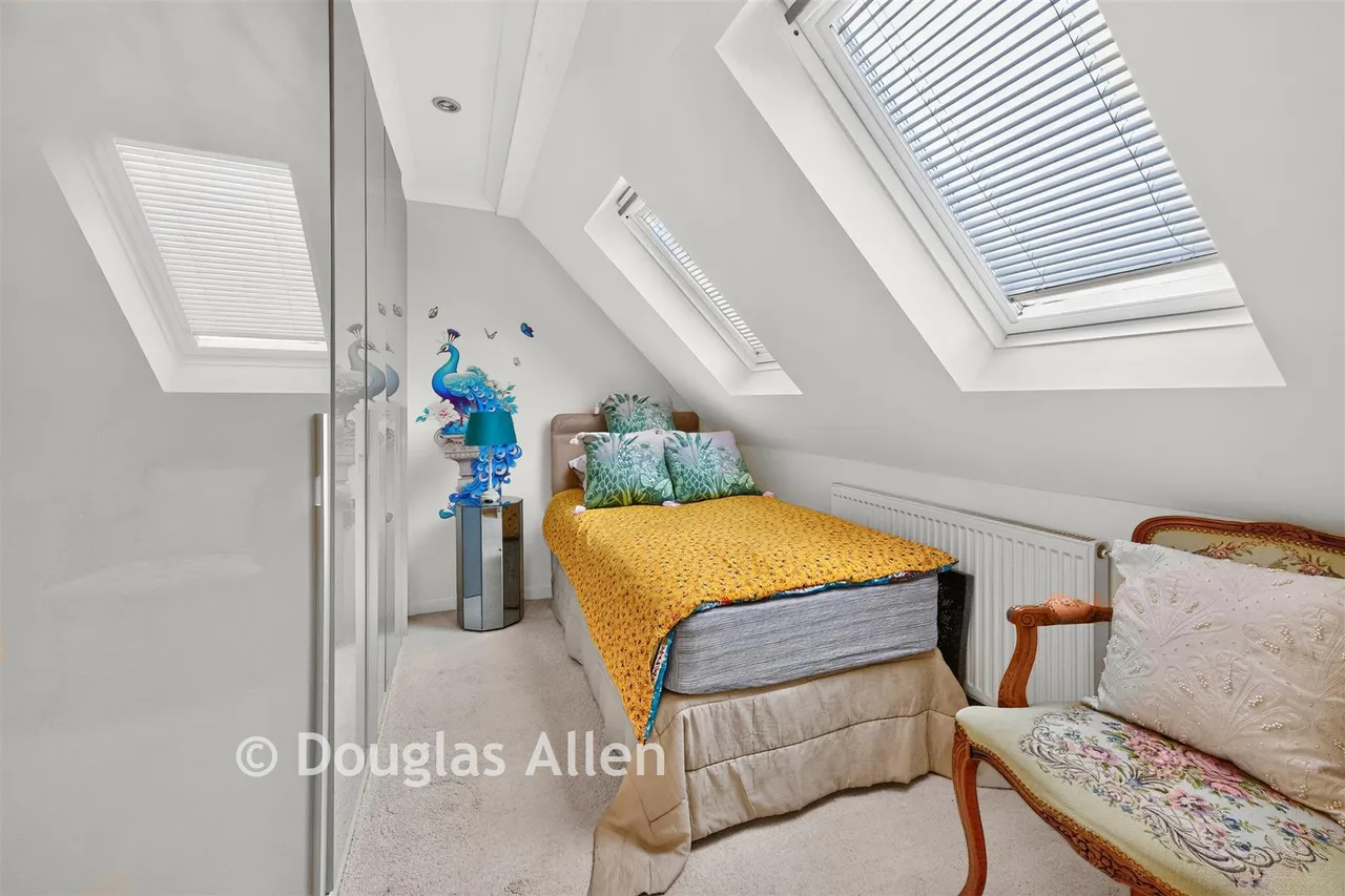 London Road, Billericay, SS12, photo 12