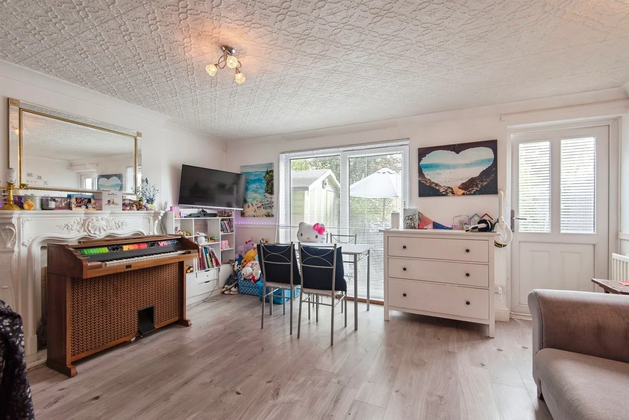 Canterbury Way, Stevenage, SG1, photo 3