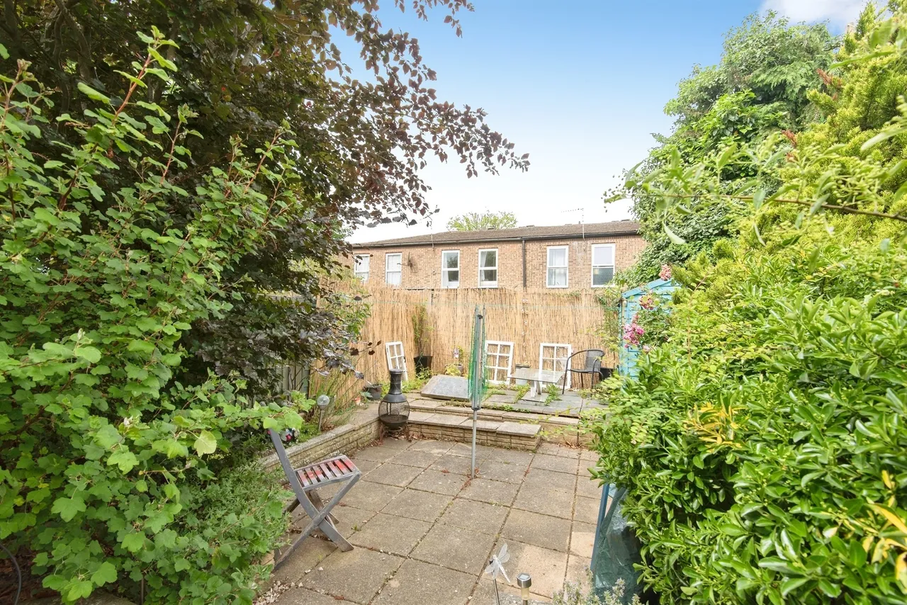 Canterbury Way, Stevenage, SG1, photo 2