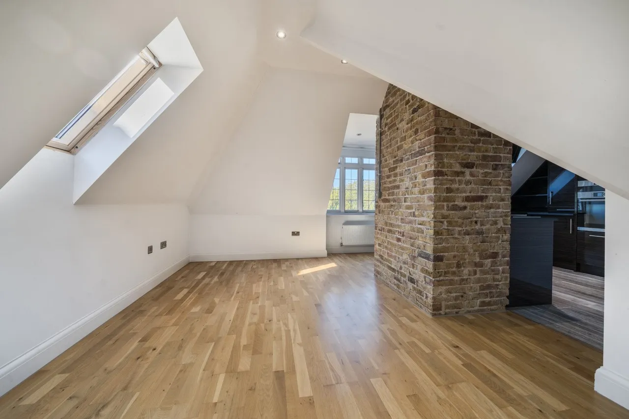 Court Road, Kent, BR6, photo 13