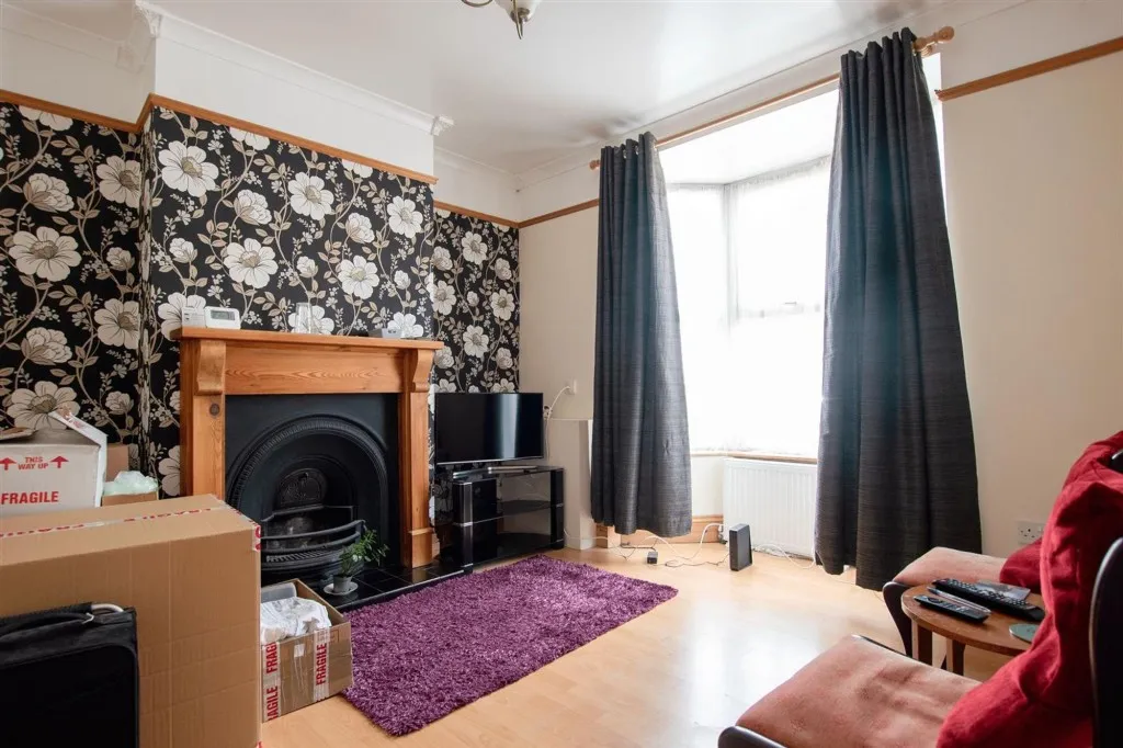Chester Road, Wellingborough, NN8, photo 2