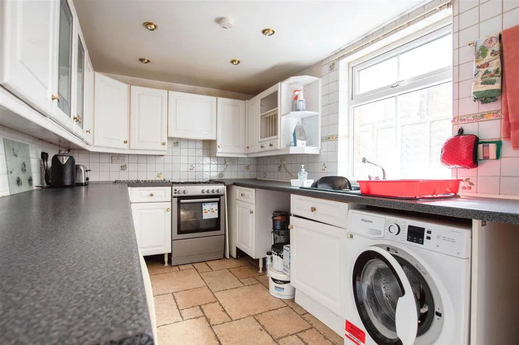 Chester Road, Wellingborough, NN8, photo 4