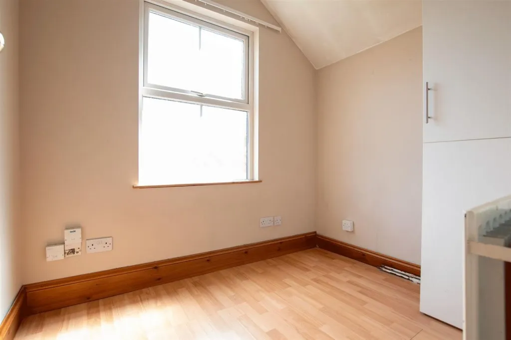 Chester Road, Wellingborough, NN8, photo 7