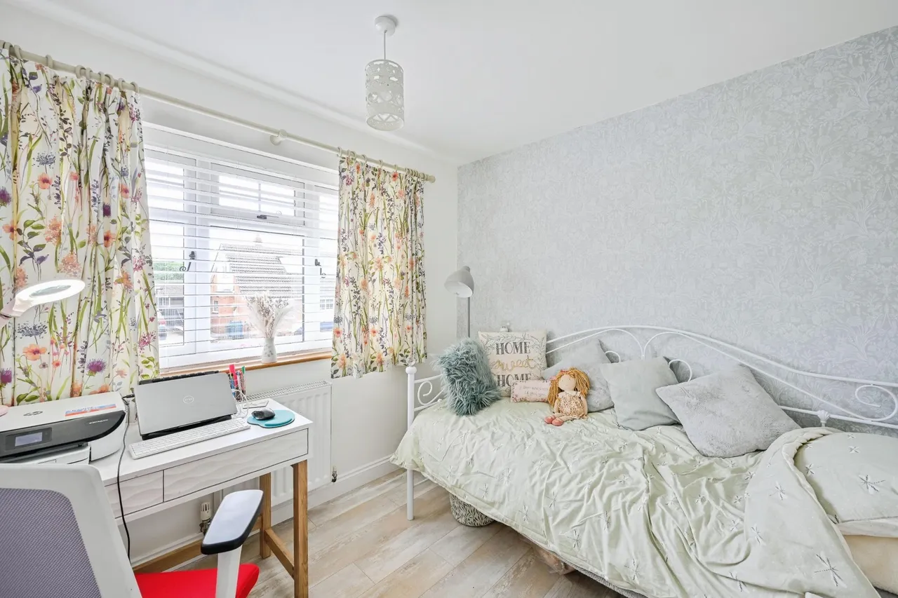 Greenfields, Hixon, ST18, photo 13