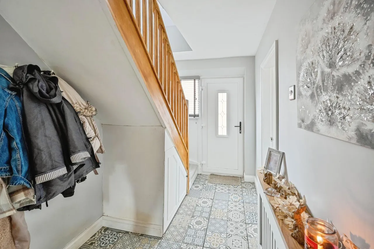 Greenfields, Hixon, ST18, photo 5