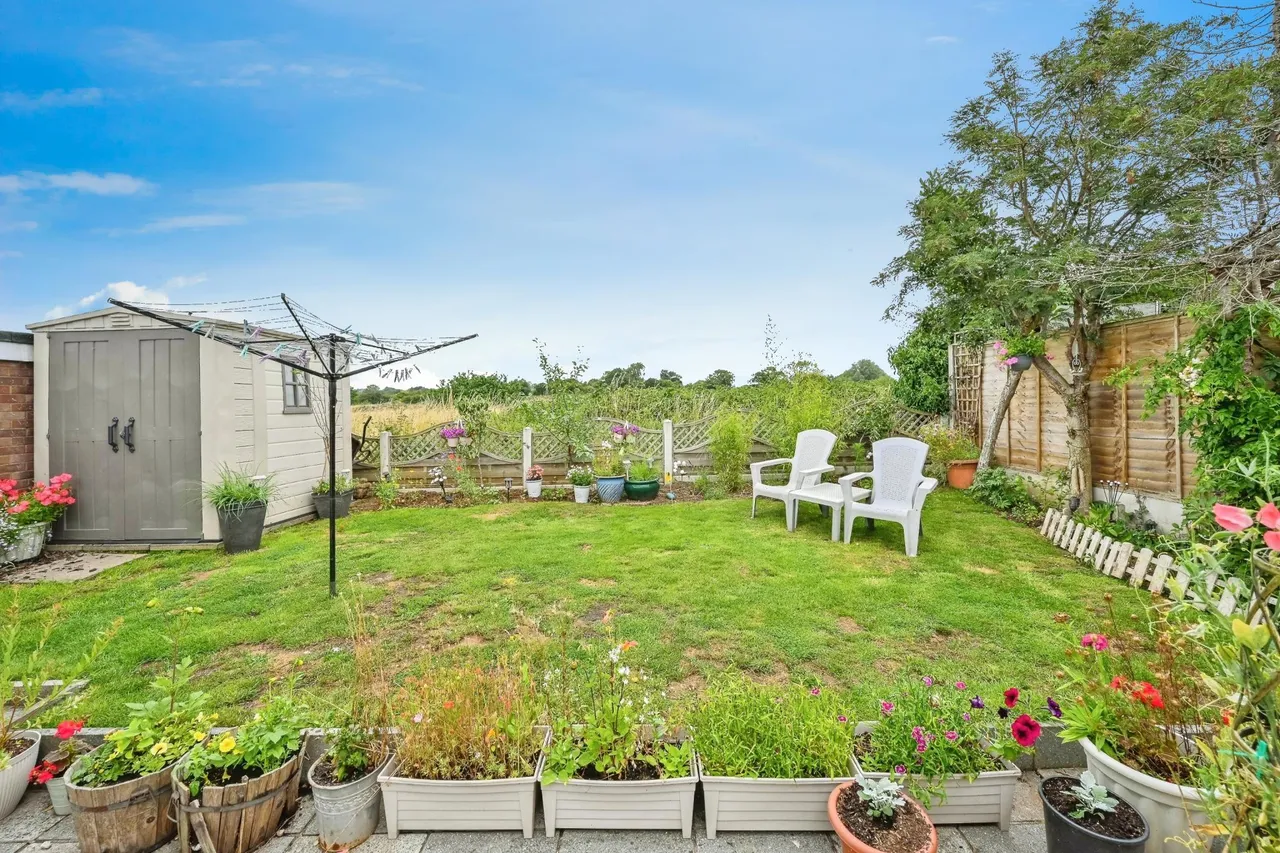 Greenfields, Hixon, ST18, photo 17