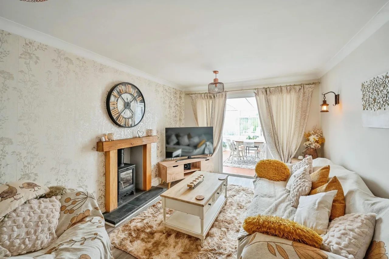 Greenfields, Hixon, ST18, photo 10