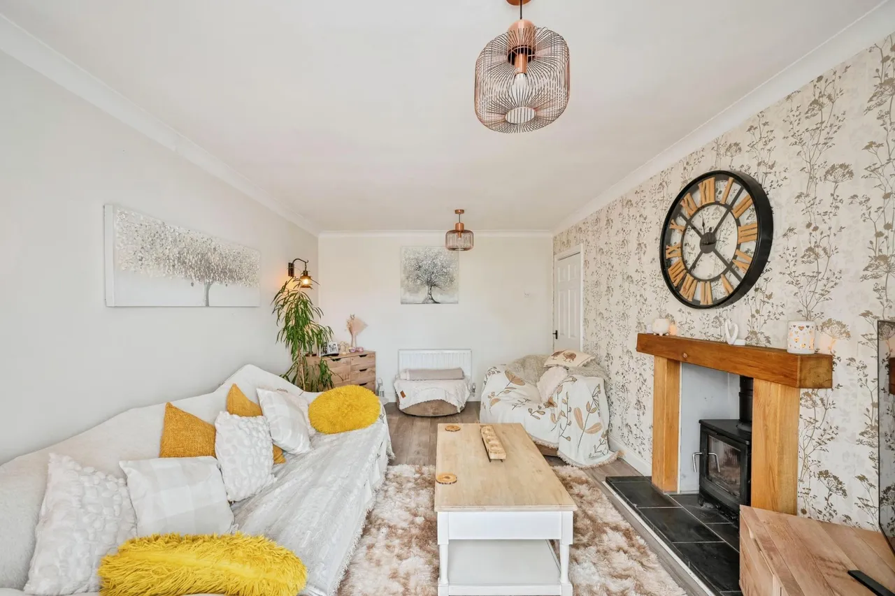 Greenfields, Hixon, ST18, photo 9