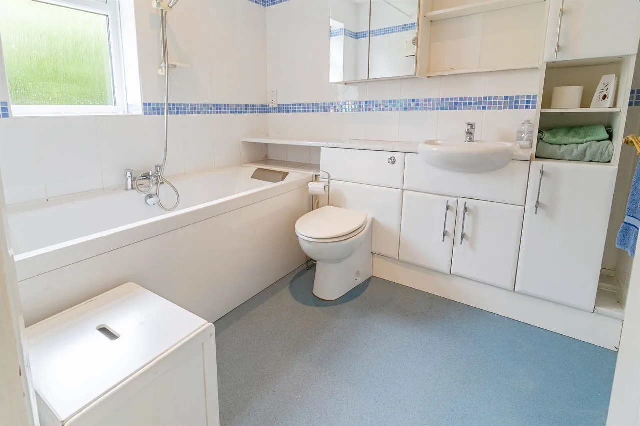 Orchard Way, Stoke Goldington, MK16, photo 12