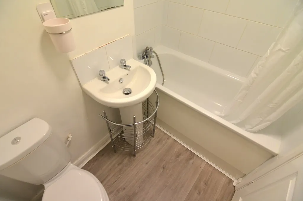 Studio flat to rent in Knights Manor Way, Dartford, DA1 5SH, photo 8