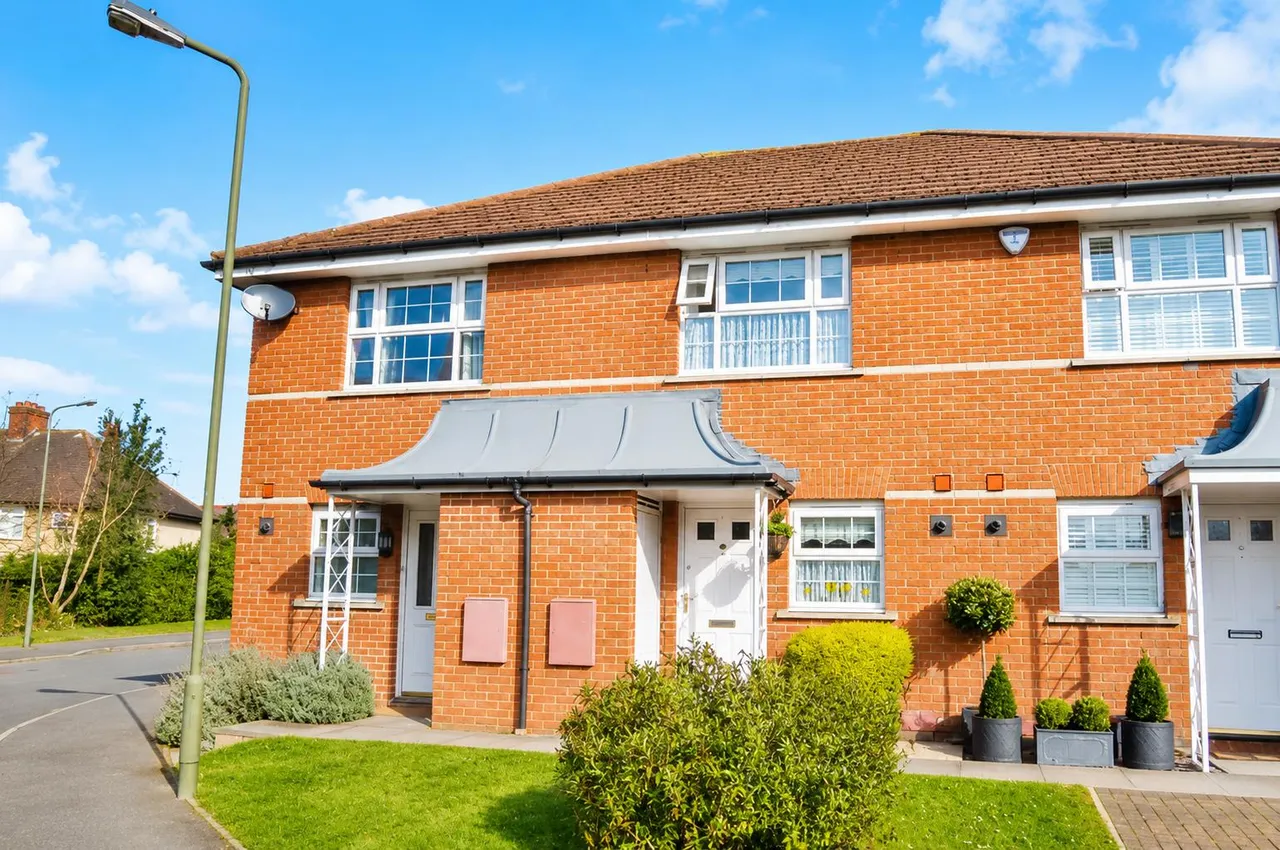 2 bed house for sale — Colenso Drive, Mill Hill, NW7, London