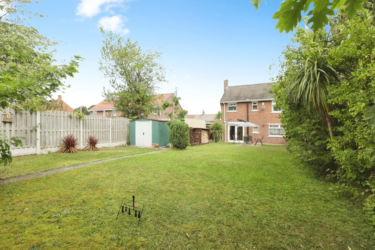 Tait Avenue, Edlington, DN12, photo 16