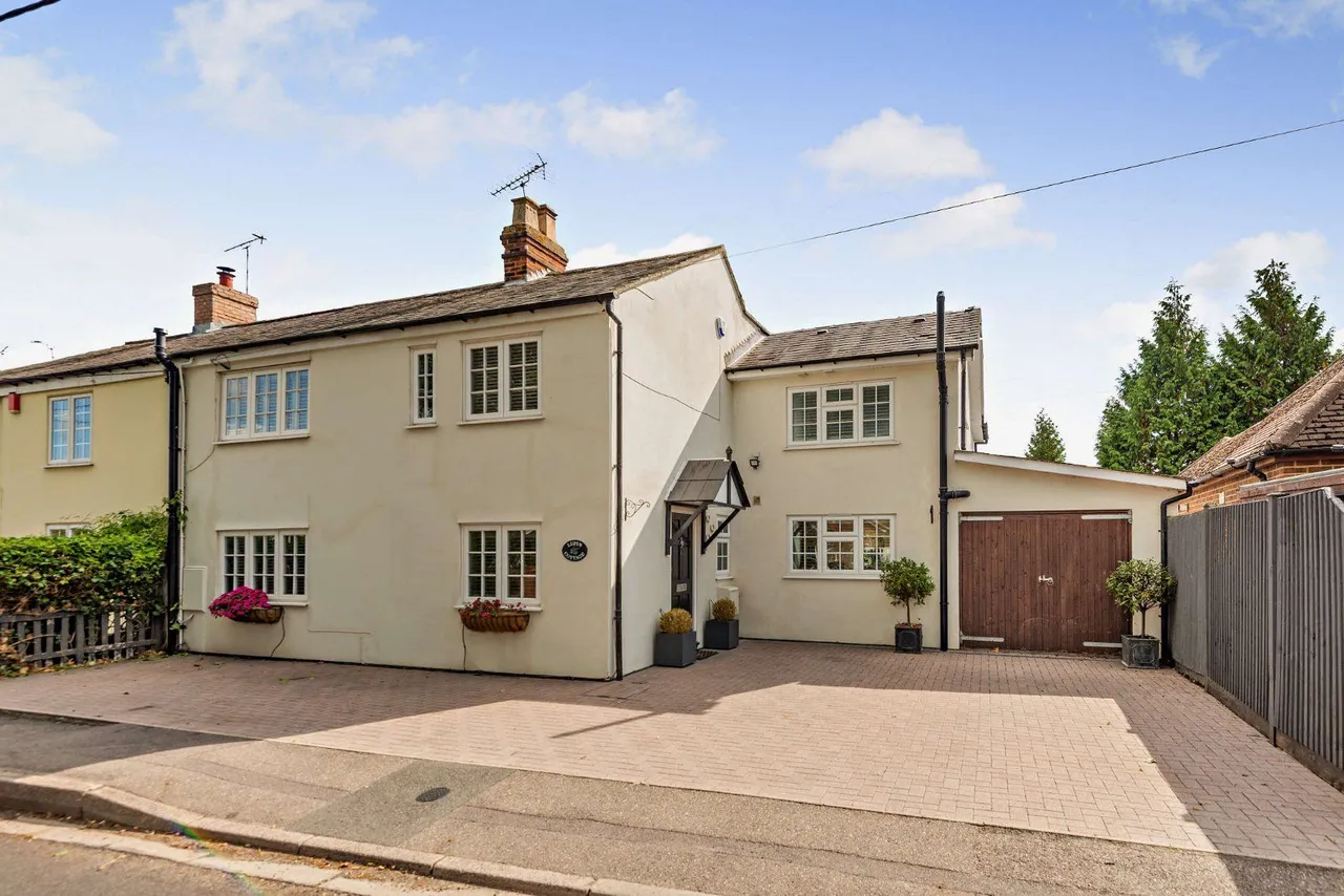 Warfield Street, Warfield, RG42, photo 18