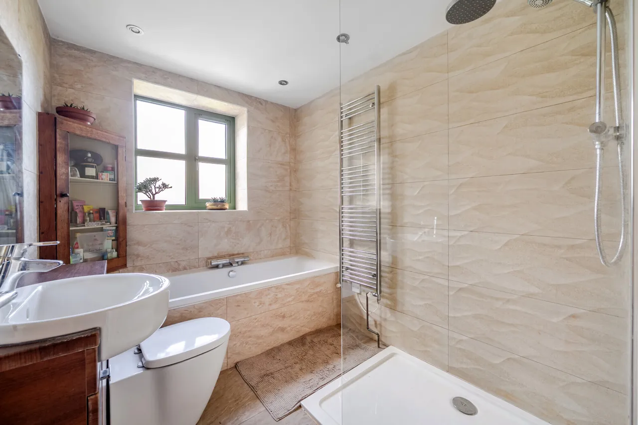 Camp Road, Oldbury-On-Severn, BS35, photo 11