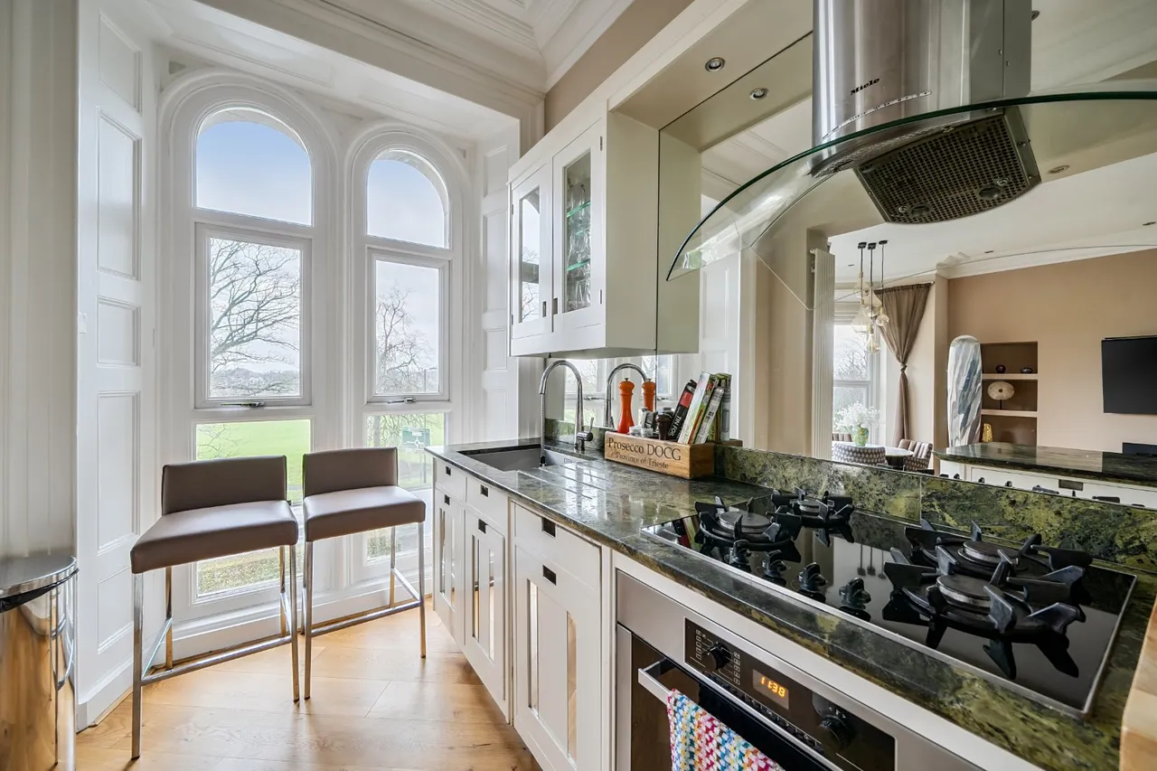 York Place, Harrogate, HG1, photo 4