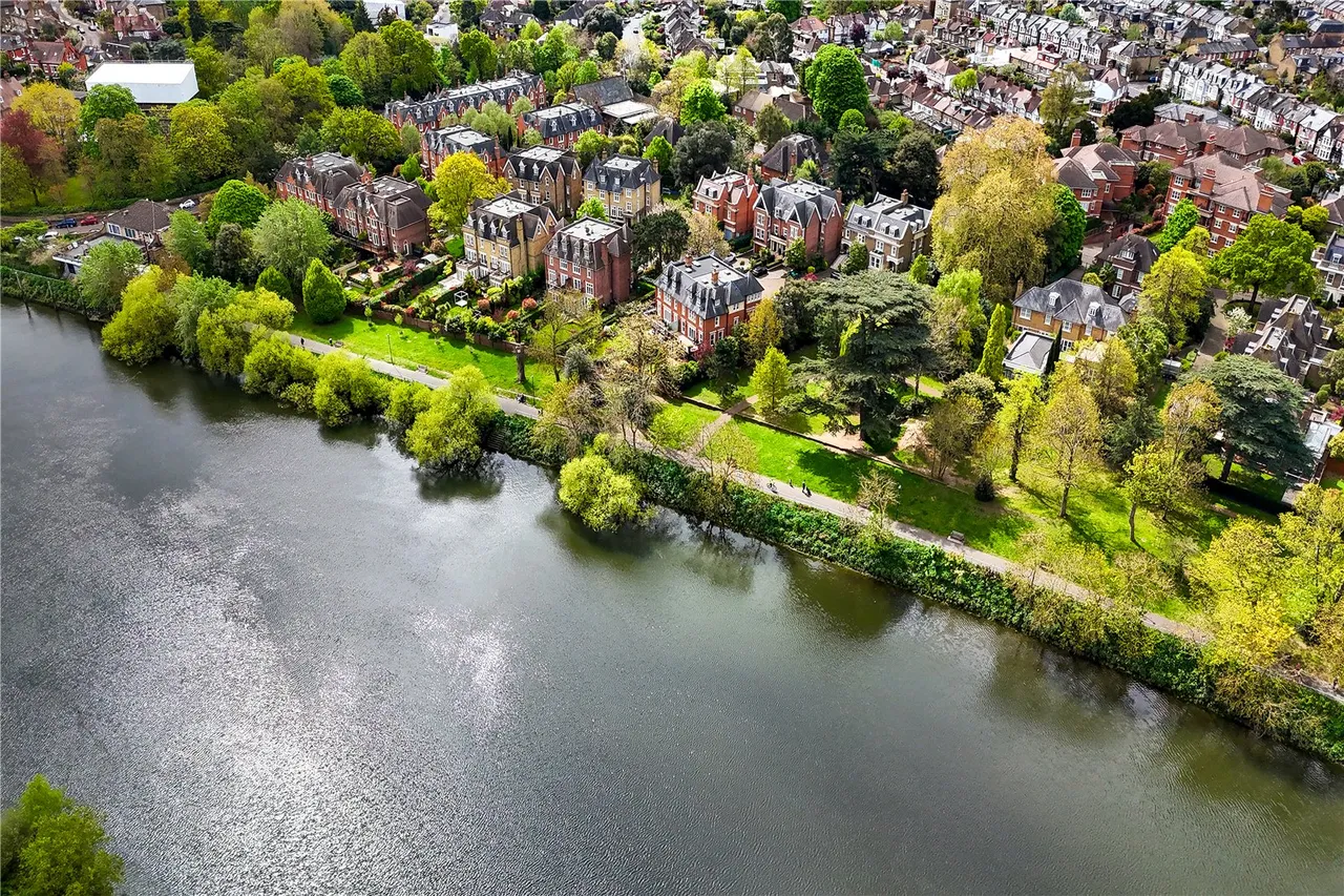 Martineau Drive, Twickenham, TW1, photo 18