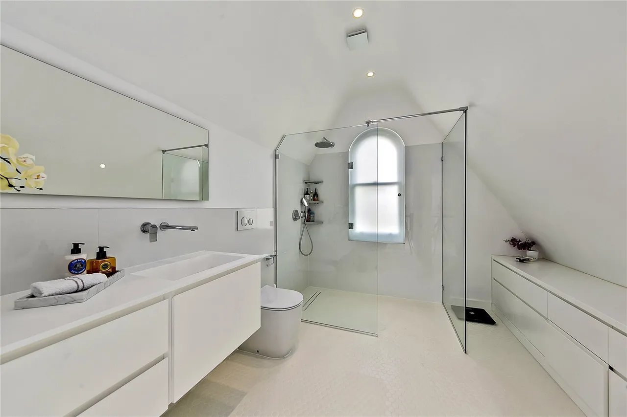 Martineau Drive, Twickenham, TW1, photo 15