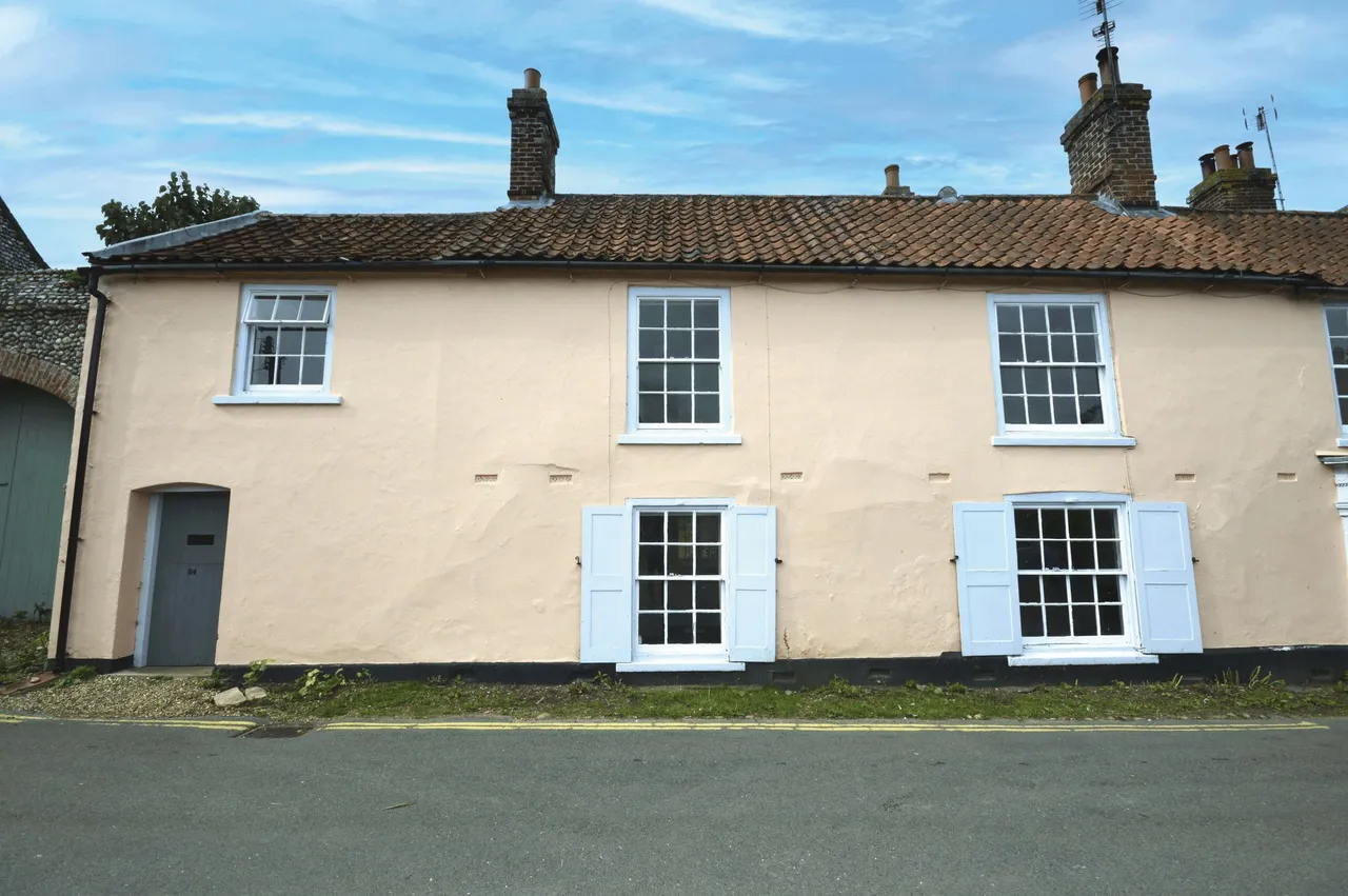 2 bed house to rent, Blakeney