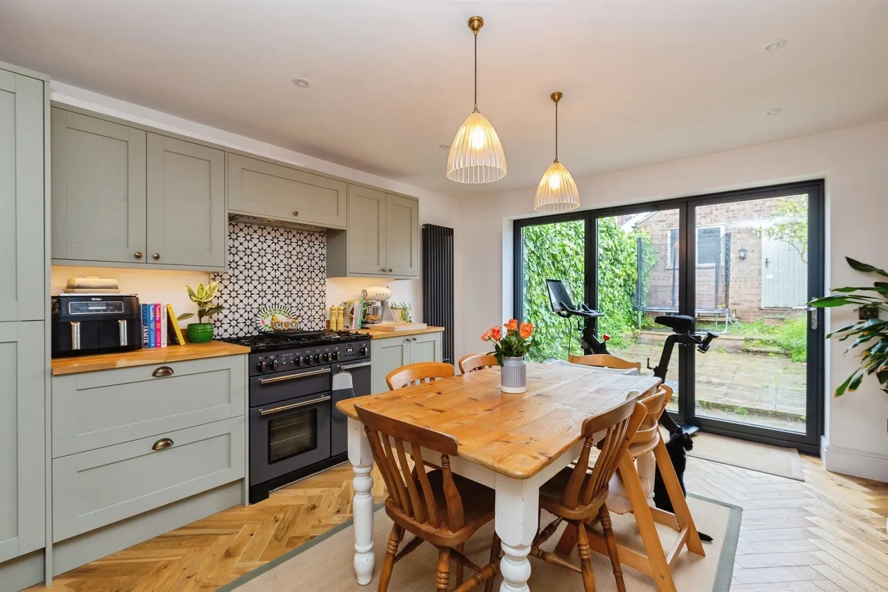 Victoria Street, Aylesbury, HP20, photo 8