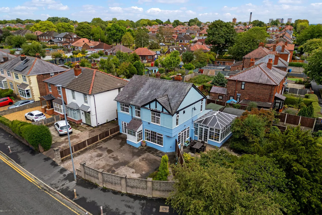 5 bed house for sale — Highfield Road, Widnes, Widnes, WA8 7DT