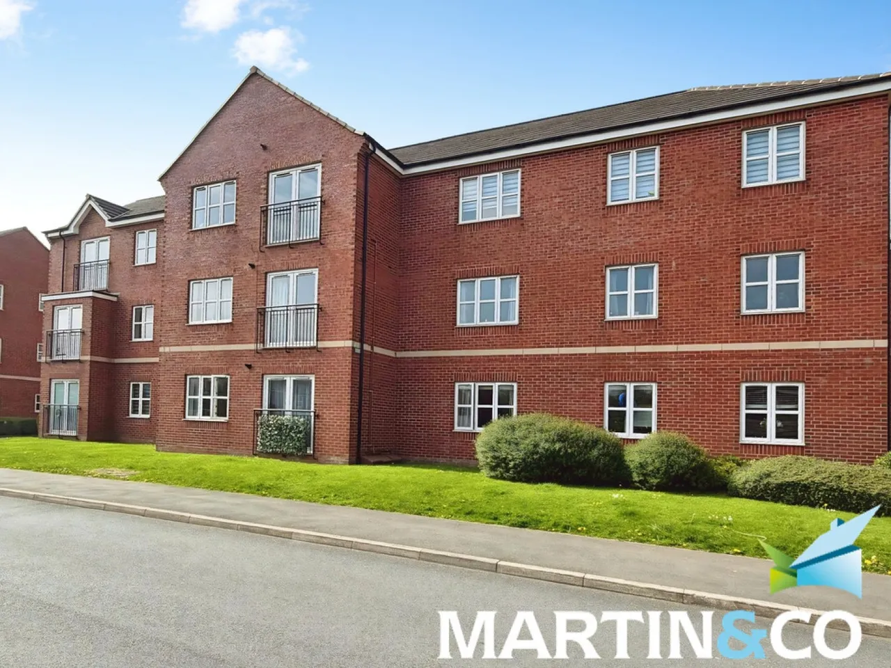 2 bed flat for sale — East Ardsley, Wakefield, West Yorkshire