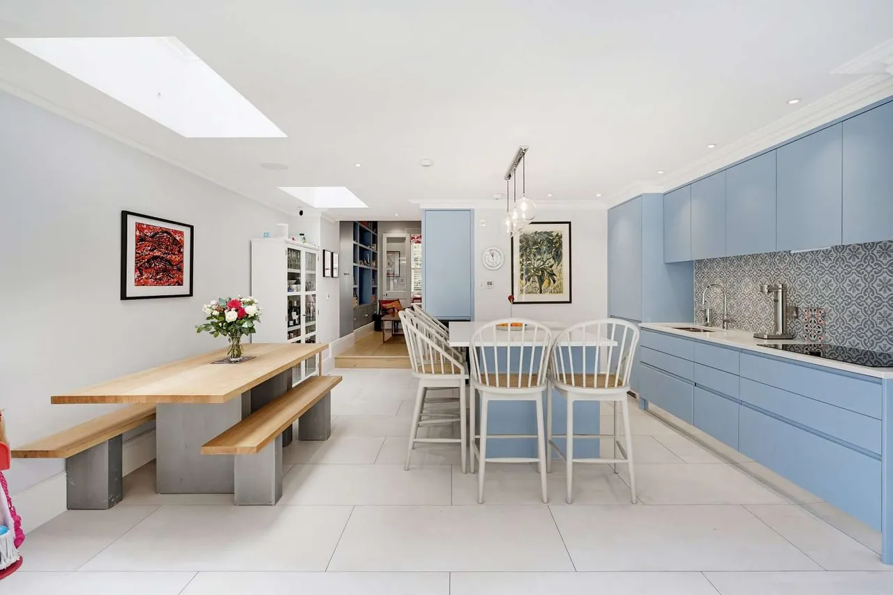 Kersley Street, London, SW11 4PR, photo 4