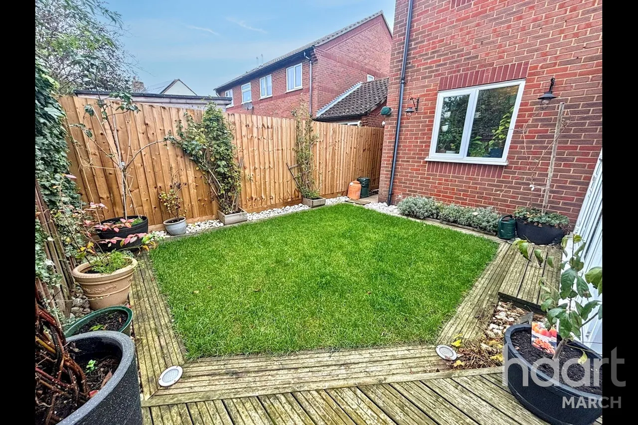 The Green, March, PE15, photo 16