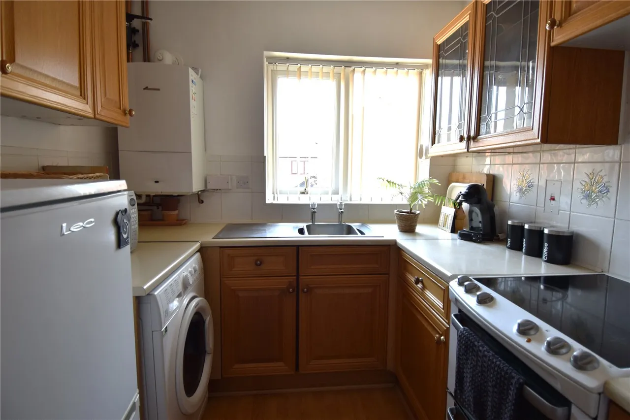 Heriotts Court, Droitwich, Worcestershire, WR9 8HJ, photo 4