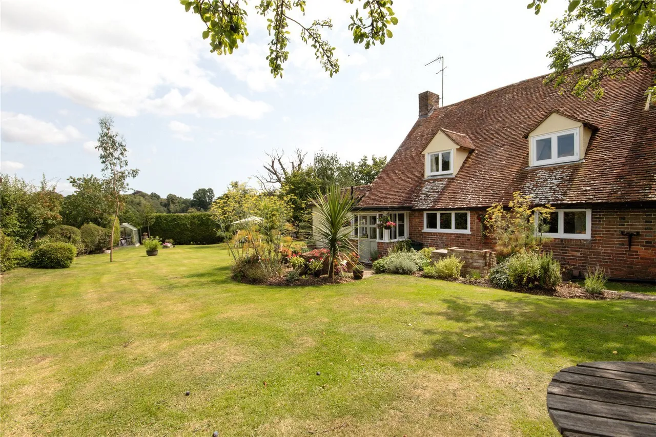 Tanhouse Lane, Peasmarsh, TN31, photo 10