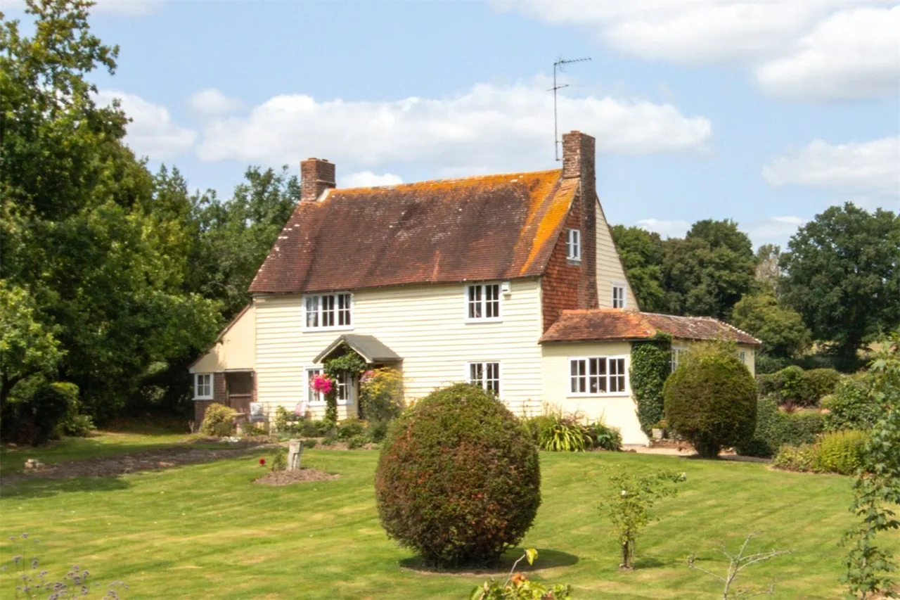 5 bed house for sale, Tanhouse Lane, Peasmarsh, TN31