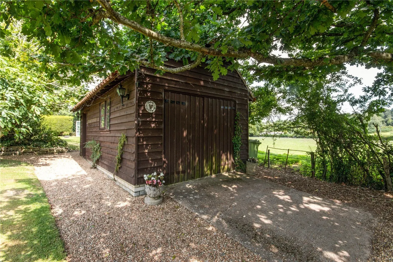 Tanhouse Lane, Peasmarsh, TN31, photo 14