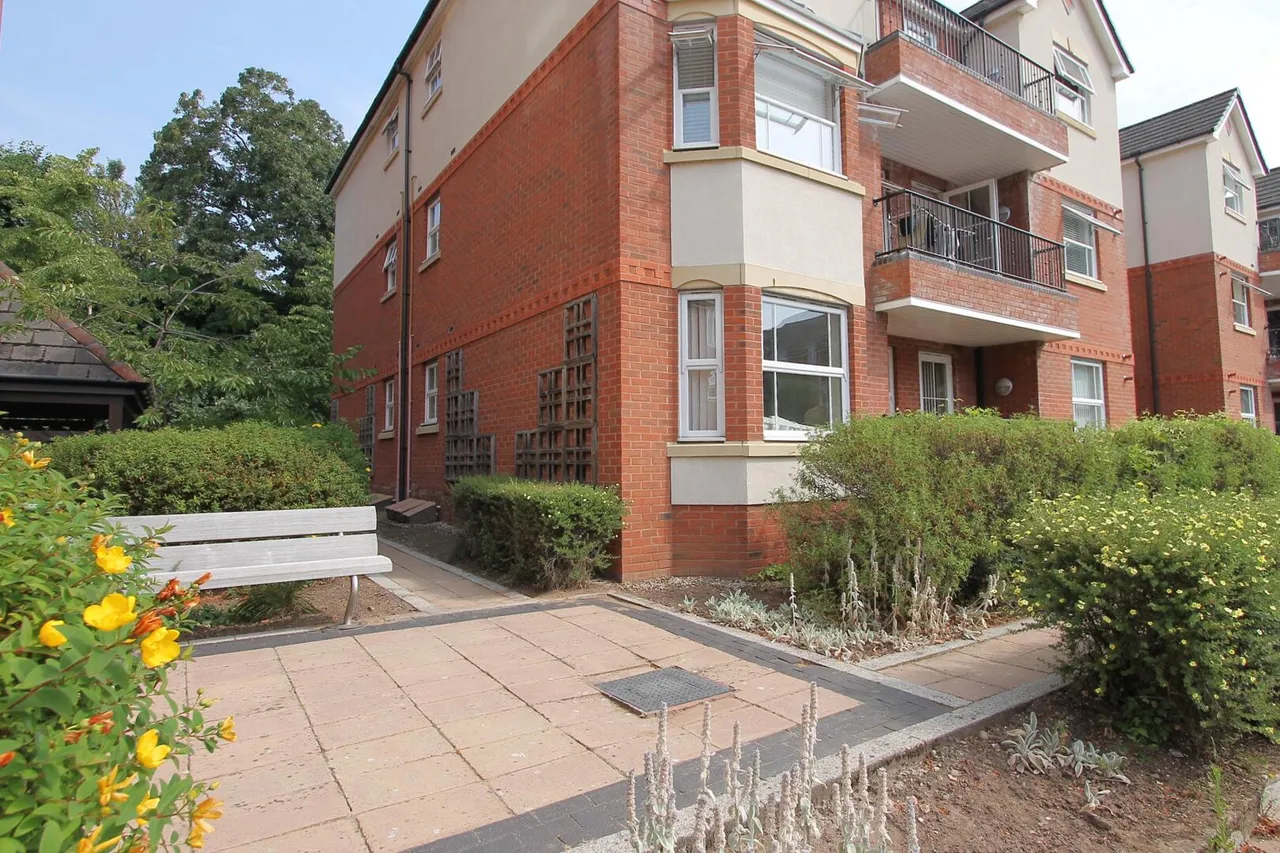 Trefoil Gardens, Amblecote, Stourbridge, photo 12