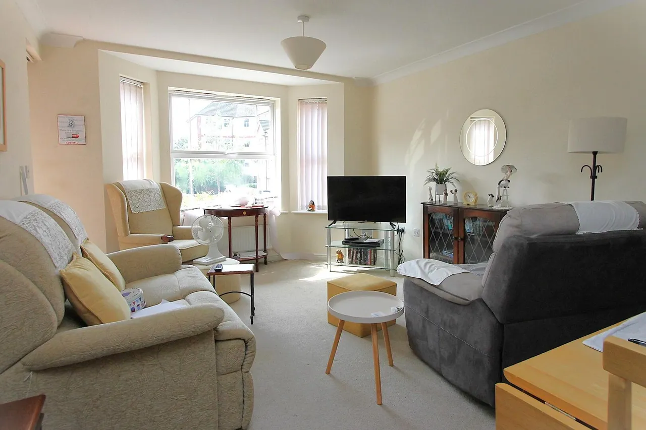 Trefoil Gardens, Amblecote, Stourbridge, photo 3
