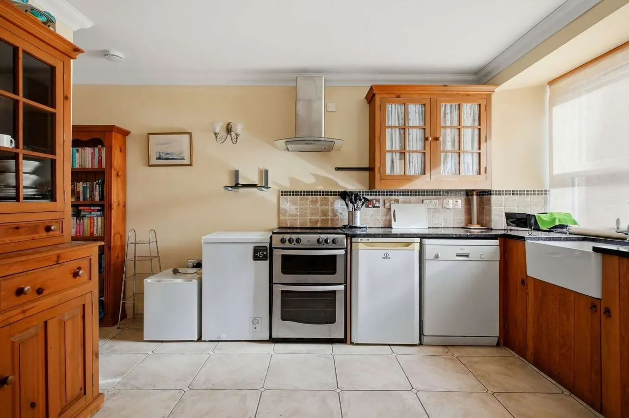 Shore Road, Cove, G84, photo 22
