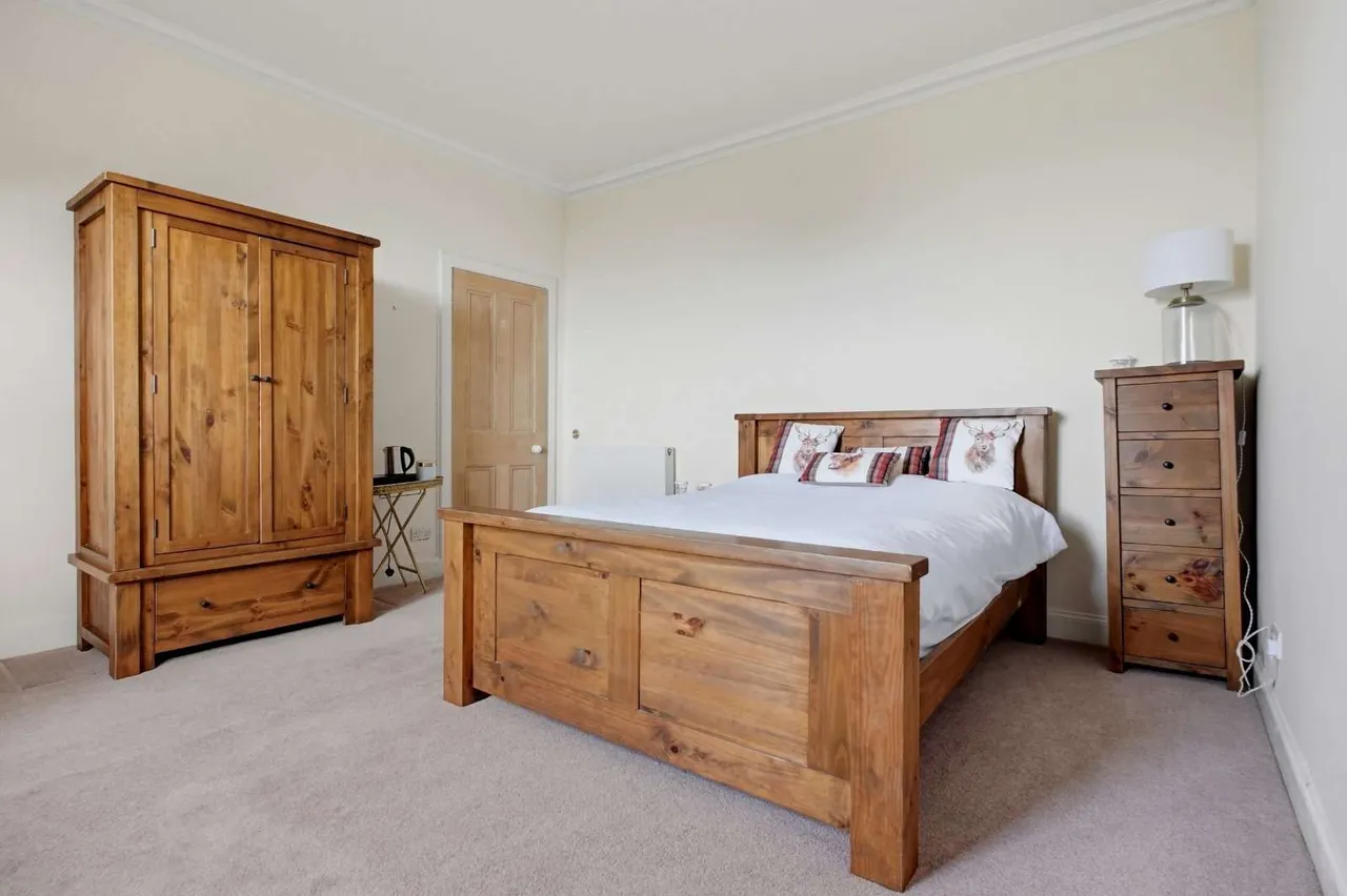 Shore Road, Cove, G84, photo 17