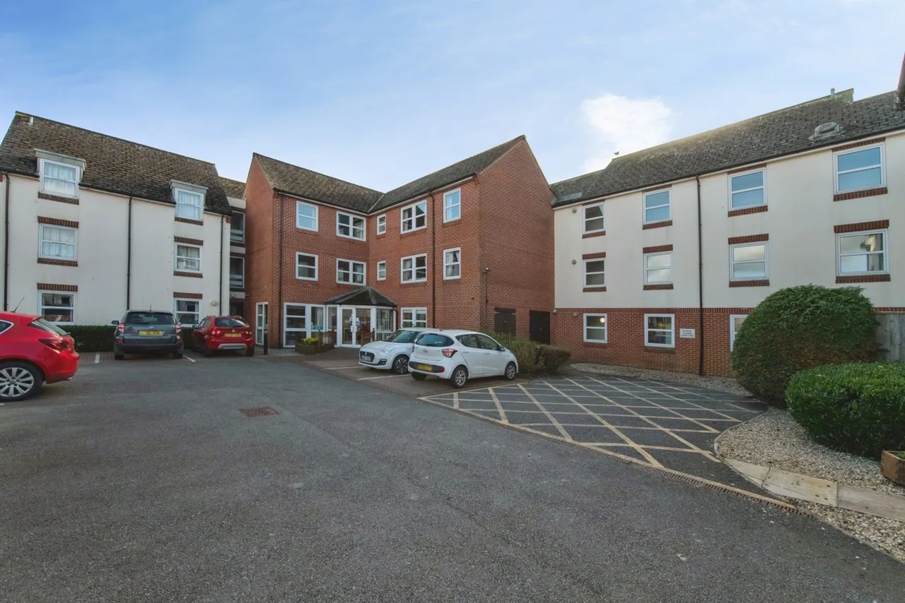 King Street, Honiton, EX14, photo 17