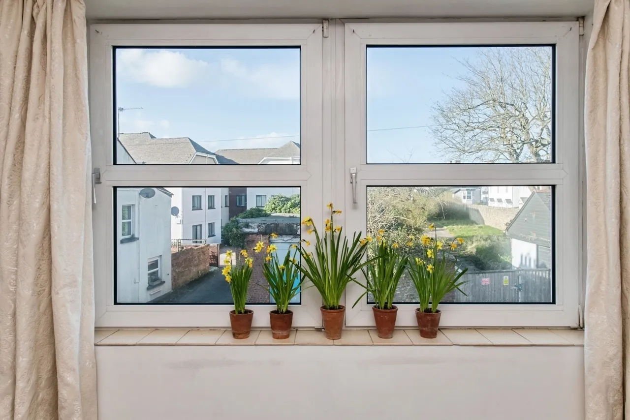 King Street, Honiton, EX14, photo 10