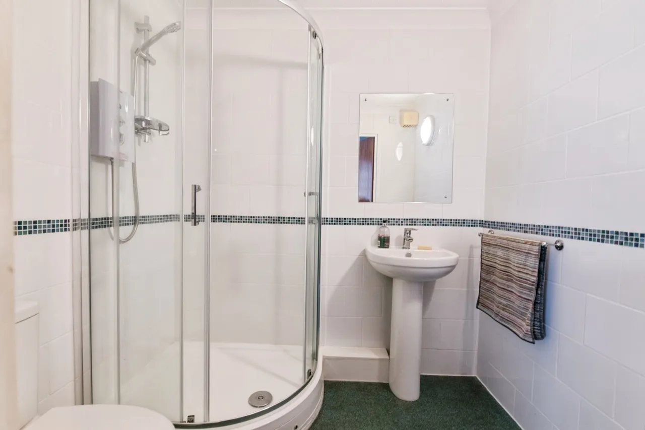 King Street, Honiton, EX14, photo 5