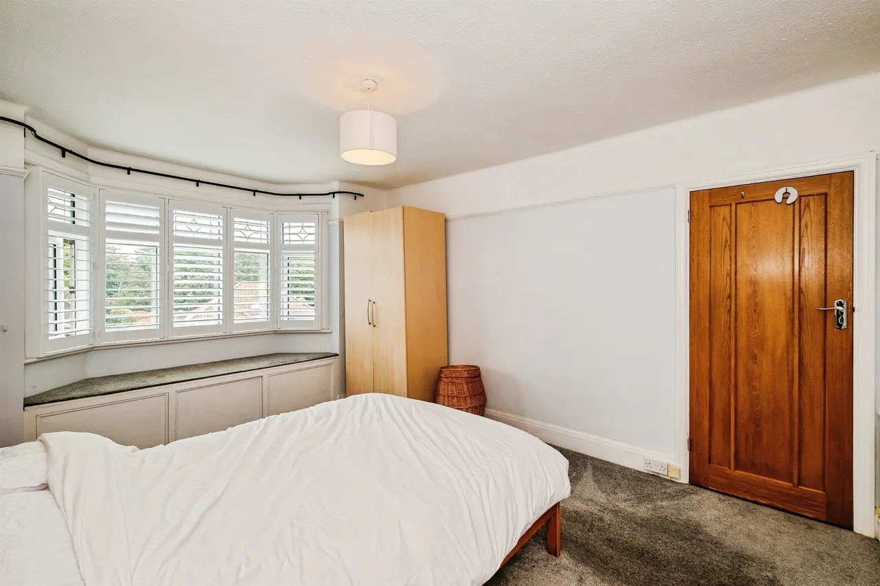 Seamill Park Crescent, Worthing, photo 10
