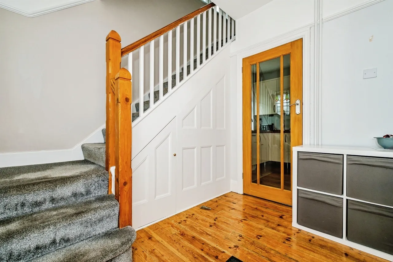 Seamill Park Crescent, Worthing, photo 4