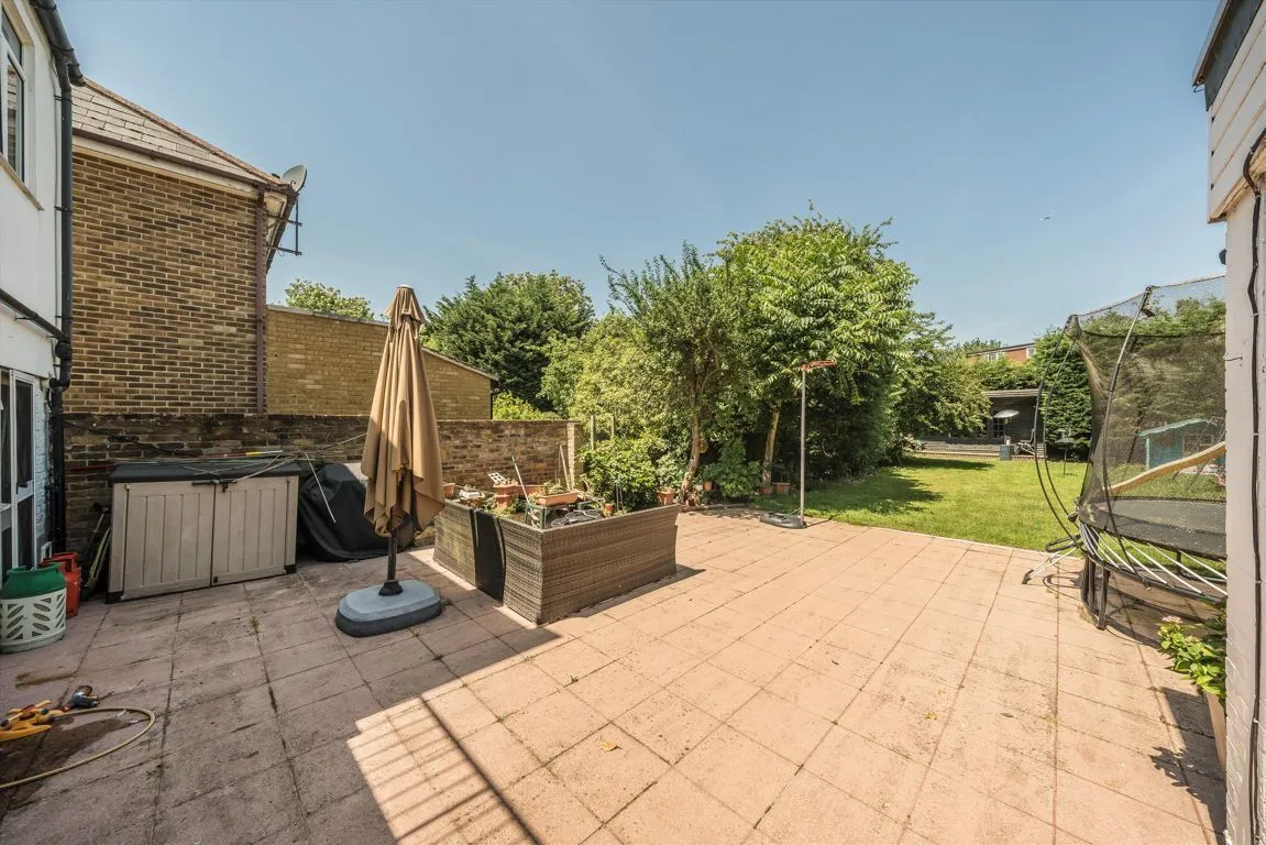 Queens Road, TW12, photo 5