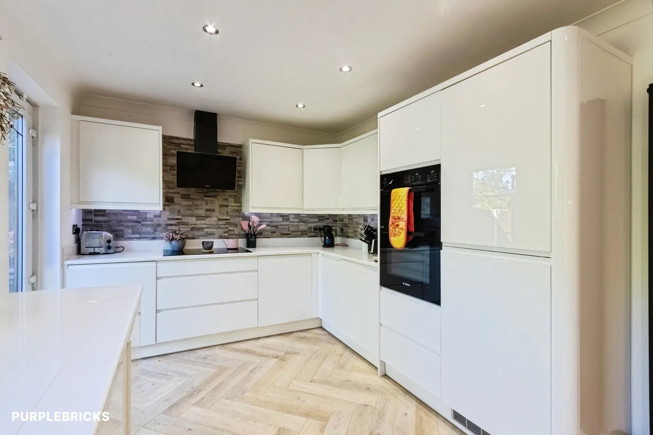 Wallace Gardens, Wakefield, WF3, photo 11